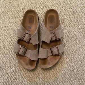 Birkenstock’s Arizona Soft Footbed